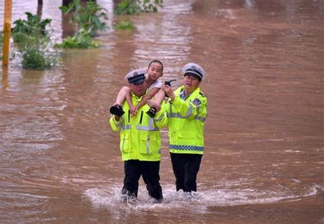 护油员被洪水围困 干群协作解救 - 焦点图 - 湖南在线 - 华声在线