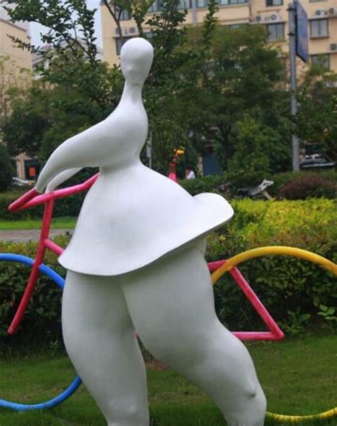 嘉兴景观玻璃钢雕塑要多少钱「上海龙跃雕塑艺术品供应」 - 杂志新闻