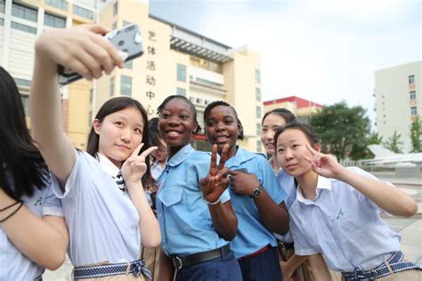 外国学生热衷到中国游学，上海暑期接待量7年猛增26倍_教育家_澎湃新闻-The Paper