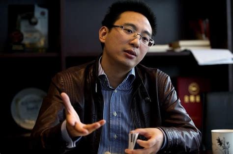 [刘路]22岁本科生成最年轻教授 学校称破格录取非捧杀_第一金融网