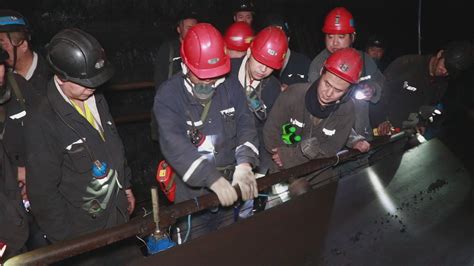 于会军在双鸭山矿业公司东保卫矿检查工作时强调 发挥科技作用优化生产设计 强化煤质管理保障经济效益