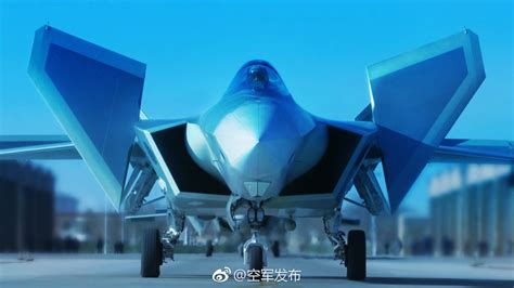 歼-20列装空军作战部队 人民空军正式迈向“五代机”时代-腾讯网