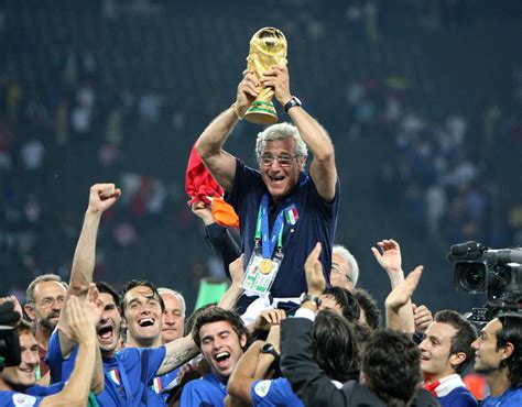 2006年的世界杯，经历了电话门的意大利，是如何夺得冠军的 - 知乎