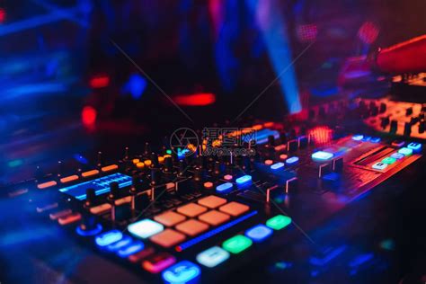 DJ夜总会电子音乐混音高清图片下载-正版图片502635287-摄图网