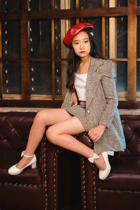 Lee Seo Young New Profile Photo for Urban network Entertainment | kpopping