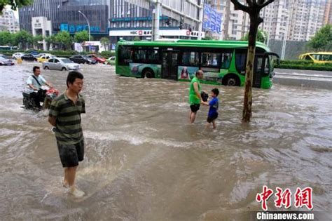武汉遇特大暴雨袭击_凤凰网湖北频道_频道_凤凰网
