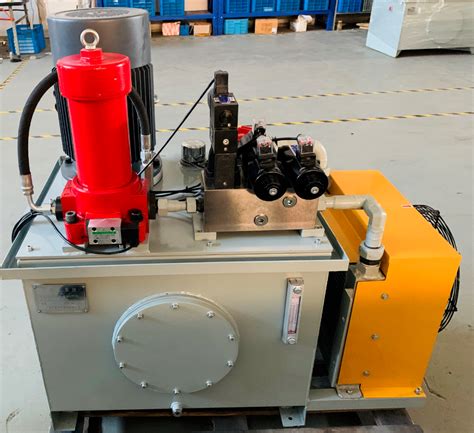 南通国龙锻压设备有限公司—专业生产各种类型的液压机及其配套模具