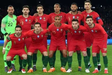 葡萄牙国家队官方推特：球队会继续团结一致让整个国家为之骄傲_东方体育