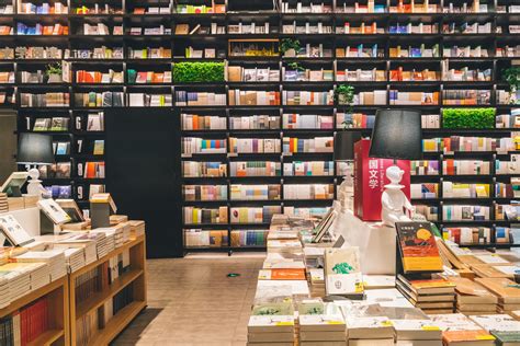 小型书店装修：再小的店铺也有要自己的品牌_书店装修_豪镁官网