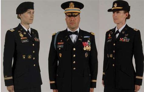 四星上将：从司令官看美国海军陆战队制服、勋章勋表、作战技能章|勋章|司令官|服役_新浪新闻