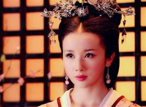 孙菲菲年轻时太惊艳，古装不输萧蔷，曾是韩国人最爱的国内女星__凤凰网