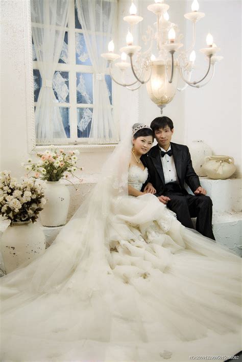 郑州婚纱摄影工作室，选择拍摄室内婚纱照有什么技巧