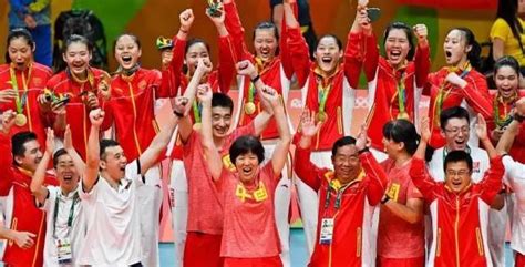 3-0!中国女排两连胜奥运收官 赛后这一幕令人泪目！！_苏州都市网