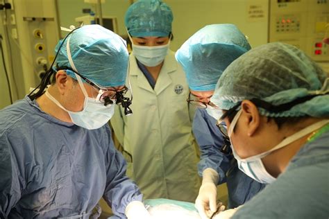 一肝救两命，孩子救孩子，世界首例！2岁双胞胎在仁济医院成功接受肝移植