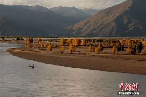 西藏近千个湖泊集体“拍了拍”你，来吗？