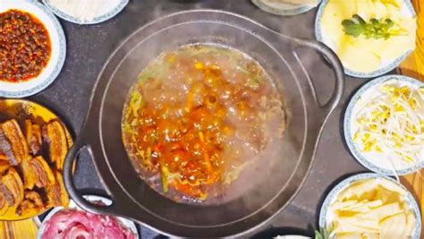 【嗨在贵州·火锅】豆豉和辣椒的和谐！遵义鸭溪豆豉火锅 - 当代先锋网 - 独家策划