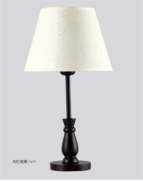 Luxary Lighting-简约金属台灯 「我在家」一站式高品质新零售家居品牌