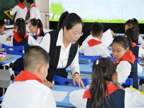 教育局局长、中小学校长们汇聚一堂 探讨吉林教育的未来发展之路-中国吉林网