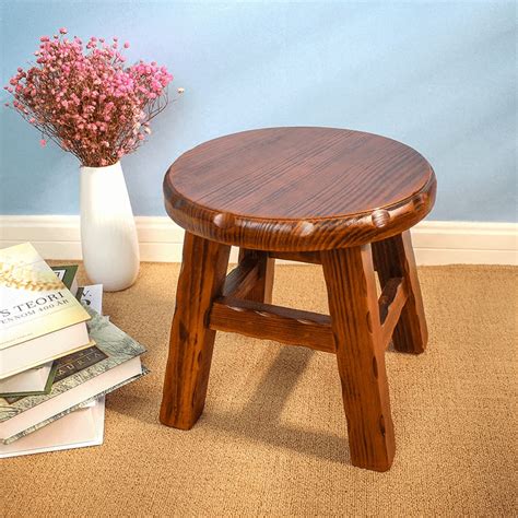 用木板自己做简易凳子,木工废料做简易板凳,木工板制作的简易凳子_大山谷图库