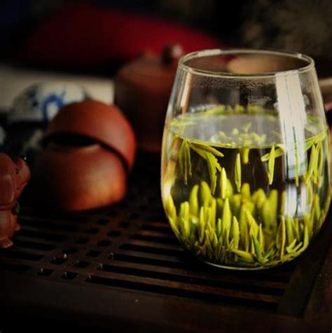 庐山云雾茶的功效与作用 庐山云雾茶怎么泡好喝_绿茶的功效与作用_绿茶说