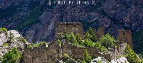 昌都三色湖畔的达宗遗址，旧西藏政府建立的城堡，已有数百年历史__财经头条