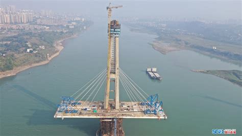“天梯”跨长江丨看，泸州长江二桥已经建成这样了_要闻_新闻中心_长江网_cjn.cn