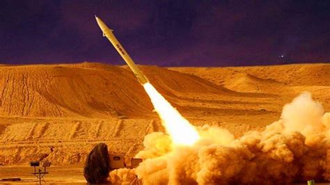 瞄准美国航母？美媒：伊朗举行反舰弹道导弹演习_凤凰网