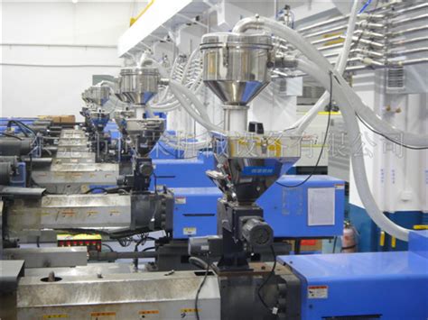 注塑行业中央供料系统-东莞尼嘉斯塑料机械