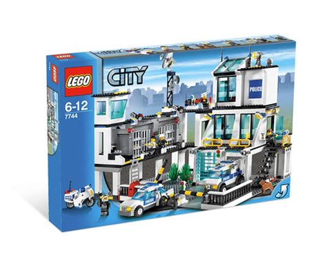 LEGO Set 7744-1 Police Headquarters (2008 Town > City > Police ...