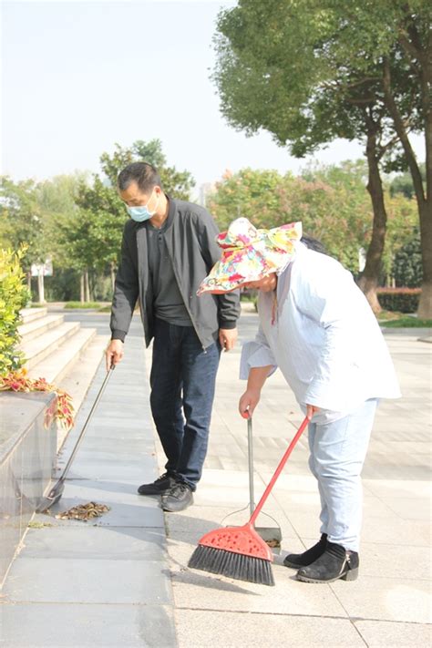 共建美丽校园，武汉工商学院开展校园环境卫生大扫除活动