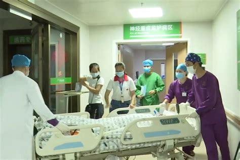 广东茂名一医生突发脑死亡，家属捐献其器官，助两患者重获新生_凤凰网视频_凤凰网