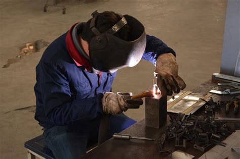 【中国梦•大国工匠篇】陈建平：普通电焊工如何成长为焊接技能专家？来看看他的“秘诀” - 河南新闻 - 新乡网新闻中心