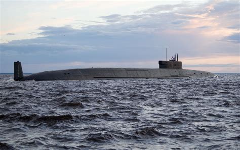 俄罗斯一艘核潜艇发生火灾（组图）_第一金融网