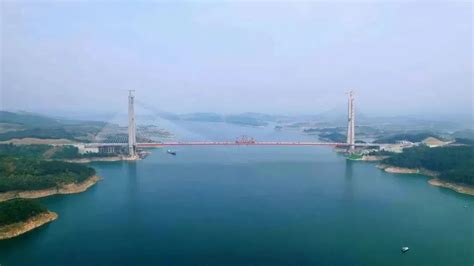 跨越丹江口水库 世界最大跨径部分地锚式混合梁斜拉桥顺利贯通_手机新浪网