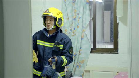 纪录片《火线救援》：生活在上海特别幸运，因为有他们_有戏_澎湃新闻-The Paper