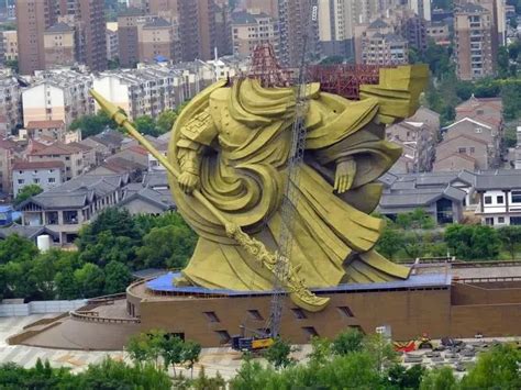 “钢铁之夏”?2015中国太原国际青年金属雕塑创作营圆满落幕