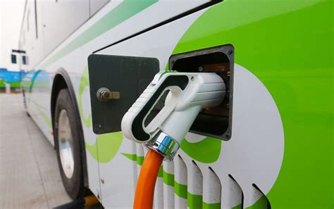 2020年每天能为18万辆车充电 合肥充电设施布网将提速 - 点点电工