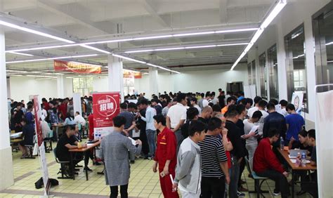 第十八届全国电力人才招聘大会（上海站）在我校举行
