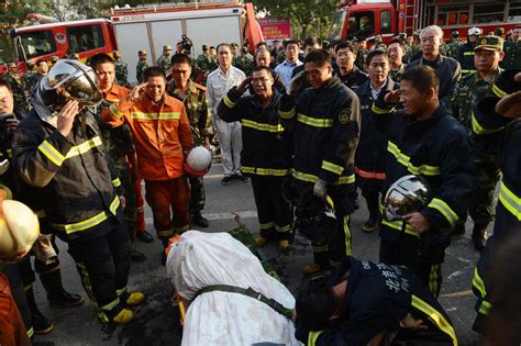 广西玉林27岁消防员坠楼牺牲 怀中2岁女童得救[7]- 中国日报网