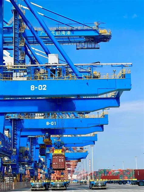 10882标箱！钦州自动化集装箱码头完成最大单船作业量