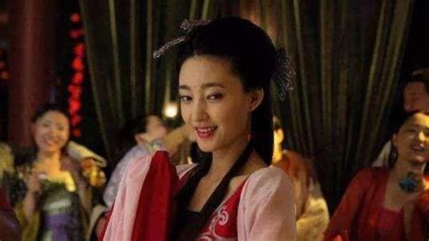 中国历史上第一位女模特，貌美如花嫁给王爷，下场却很悲惨__凤凰网