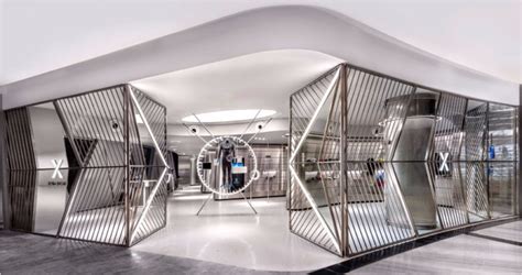 Durasport运动装备店设计 – 米尚丽零售设计网 MISUNLY- 美好品牌店铺空间发现者