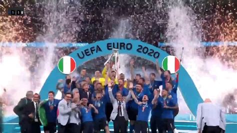 意大利勇夺欧洲杯冠军 基耶利尼捧起奖杯全队疯狂庆祝-直播吧zhibo8.cc
