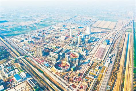 10个百亿级工业项目“顶天立地” 荆州规上工业增加值增幅居全省首位 - 荆州市发展和改革委员会
