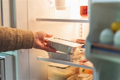冰箱冷藏室结冰怎么处理-知修网