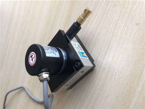 位移传感器- 无锡世敖科技有限公司 红外测温仪 加速度传感器 模态激振器 数据采集器 冲击力锤