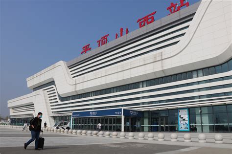 宝丰高铁商务区全力做好“第十届中国曲艺节”和“十一黄金周”期间高铁枢纽区安全稳定工作