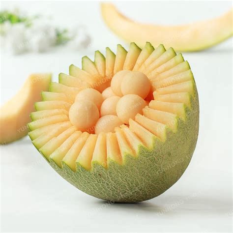 Hami-Gua Melon Information, Recipes and Facts