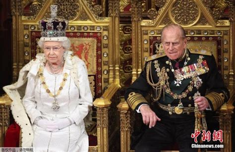 98岁菲利普亲王证实与英国女王分居，72年婚姻走到最后竟是断舍离