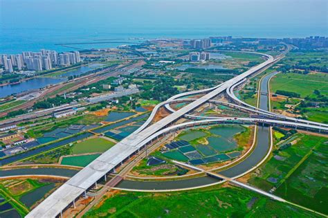 G15沈海高速公路海口段项目加紧建设-人民图片网